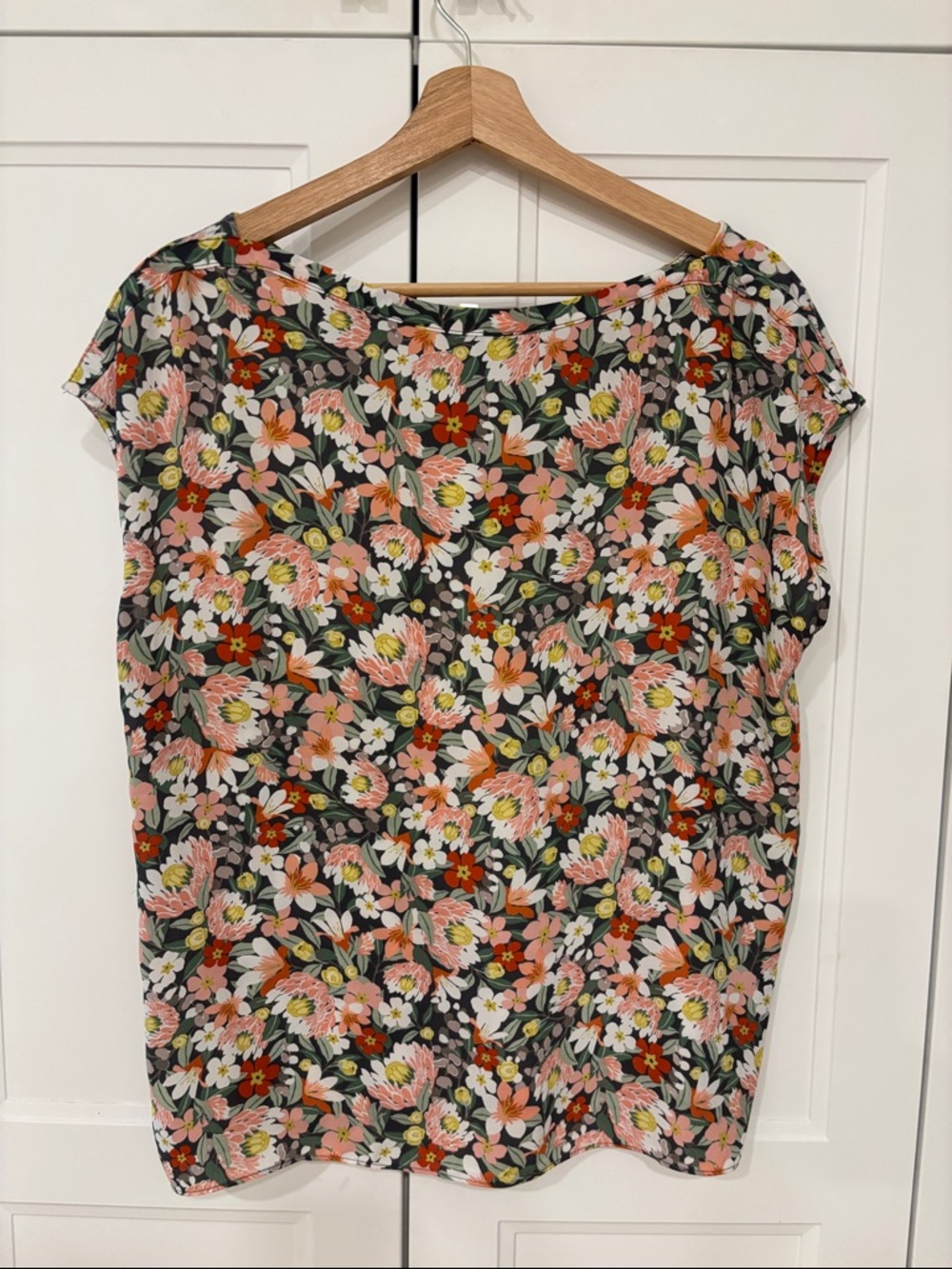 LOFT Floral Boatneck Blouse with Pink & Red Flowers - LP